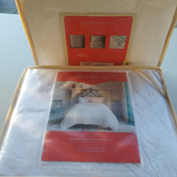 Twin XL embroidered Duvet cover set - Picture 2 of 4